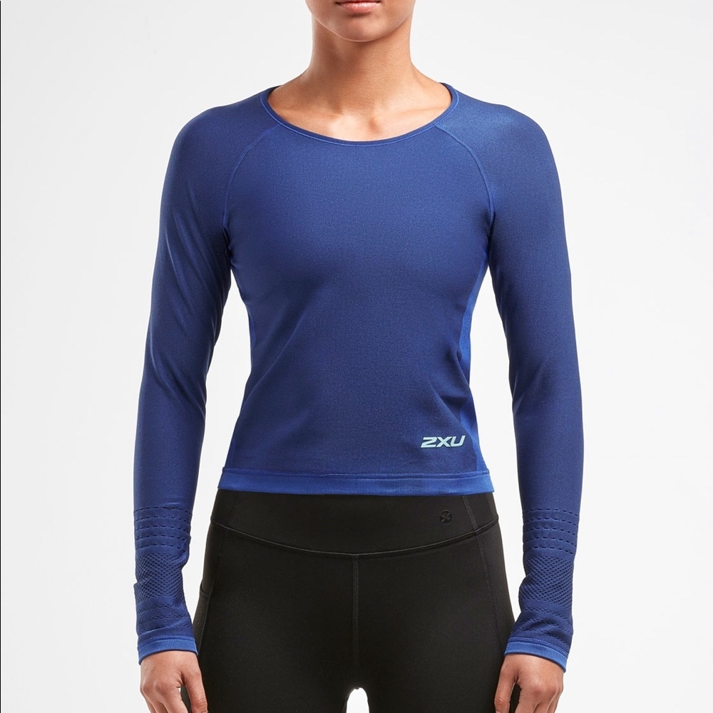 NWT 2XU xsmall engineered crop top